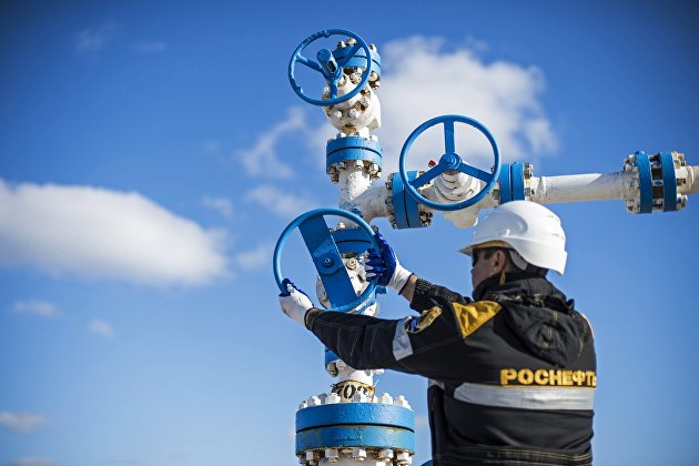 Цена российской нефти Urals падала к 18-летним минимумам | Цена российской нефти Urals падала к 18-летним минимумам |