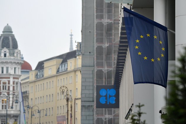 ОПЕК+ могут попросить начать сокращение добычи нефти, не дожидаясь мая - Новости экономики - Нефть 21.04.2020 ОПЕК+ могут попросить начать сокращение добычи нефти, не дожидаясь мая - Новости экономики - Нефть 21.04.2020