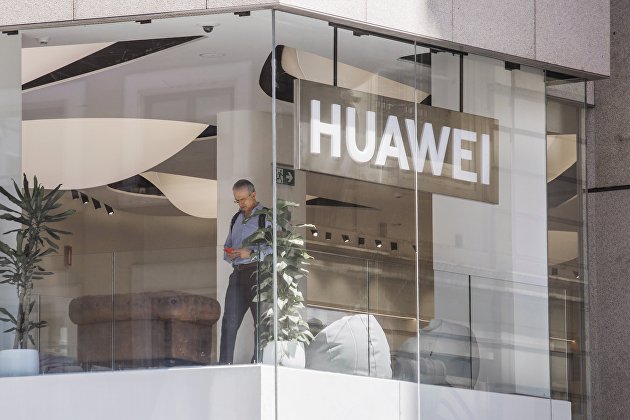 Huawei презентовала в России флагманский смартфон за 100 тысяч рублей - Диджитал Huawei презентовала в России флагманский смартфон за 100 тысяч рублей - Диджитал