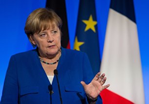 Европарламент принял антироссийскую резолюцию по Навальному - Мировая экономика Ангела Меркель во время совместной пресс-конференции c президентом Франции Эммануэлем Макронм. 13 июля 2017