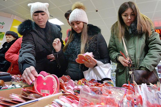 Эксперты рассказали, как россияне будут отмечать День святого Валентина - Потребрынок Эксперты рассказали, как россияне будут отмечать День святого Валентина - Потребрынок