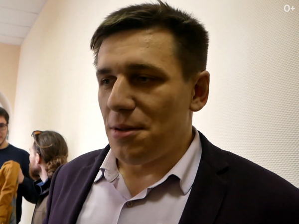 Суд назначил бывшему координатору архангельского штаба Навального 2,5 года колонии за репост "порнографического" клипа Rammstein Андрей Боровиков