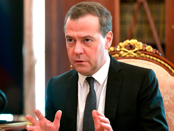 Медведев допустил введение обязательной вакцинации от коронавируса Дмитрий Медведев