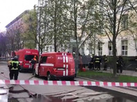 Два человека погибли при пожаре в столичной гостинице, которая раньше была отделением банка Следственный комитет возбудил уголовное дело по признакам преступления, предусмотренного ст. 238 УК РФ (оказание не отвечающих требованиям безопасности услуг, повлекшее смерть человека)