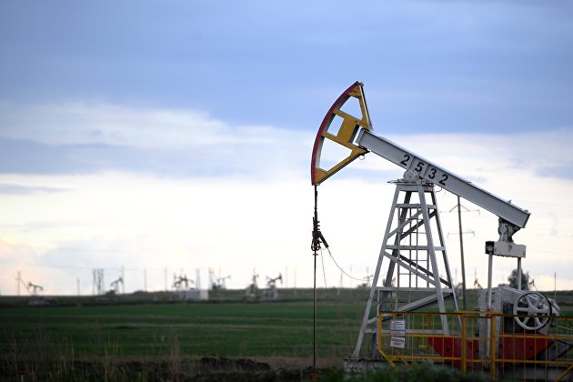 Цены на нефть стабильны на неопределенности с предложением - Товарно-сырьевые рынки Цены на нефть стабильны на неопределенности с предложением - Товарно-сырьевые рынки