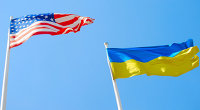 Экс-послы США призвали Байдена опубликовать список санкций против России - Макроэкономика Флаги США и Украины