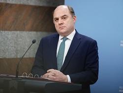 Глава минобороны Британии заявил, что Лондон «всегда может пнуть» Москву Глава минобороны Британии заявил, что Лондон «всегда может пнуть» Москву