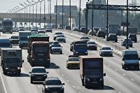 Спикер Госдумы провел опрос о снижении нештрафуемого порога скорости - Транспорт Движение автомобилей на 27 км МКАД в Москве