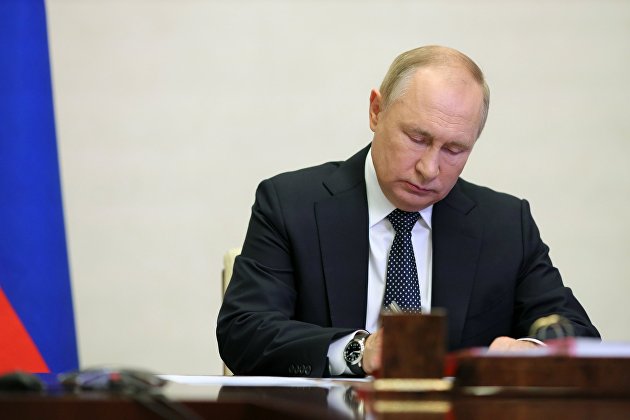 Путин высказался о "постоянно звучащих угрозах в сфере экономике" - Макроэкономика Путин высказался о "постоянно звучащих угрозах в сфере экономике" - Макроэкономика