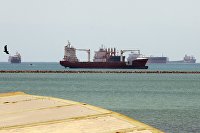 В Японском море на судне с российским экипажем произошел пожар - Макроэкономика Корабли, ждущие очереди на вход в Суэцкий канал