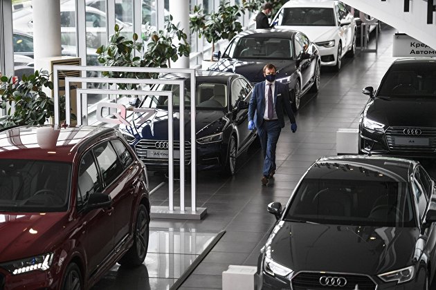 "Автостат" сообщил о снижении средневзвешенной цены новой машины - Транспорт "Автостат" сообщил о снижении средневзвешенной цены новой машины - Транспорт