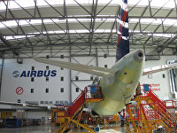 Китайская CASC закупит 140 самолетов Airbus - Транспорт Самолет Airbus А-320 на заводе Airbus в городе Гамбурге