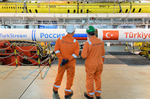 Биржевые цены на газ в Европе упали ниже 650 долларов за тысячу кубометров - Товарно-сырьевые рынки Символический сварной шов