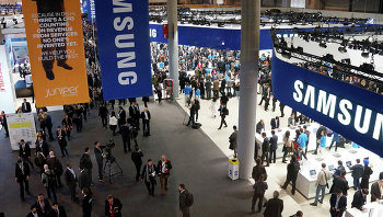 Чистая прибыль Samsung в третьем квартале упала почти на 40 процентов - Потребрынок Выставка Mobile World Congress в Барселоне