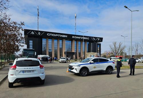 В Мелитополе в школе самбо прозвучал взрыв В Мелитополе в школе самбо прозвучал взрыв