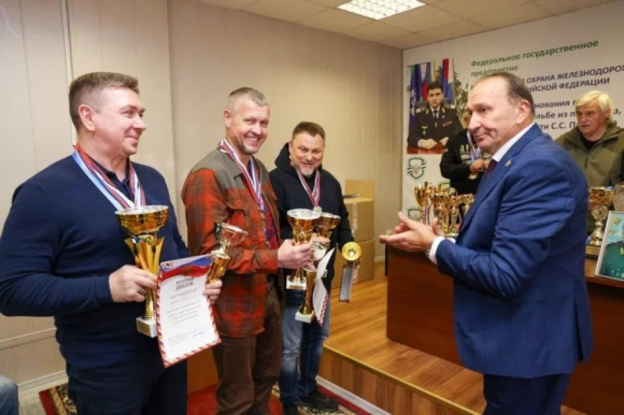 Мишень истории: «Виктор Карпухин опять собрал нас» Мишень истории: «Виктор Карпухин опять собрал нас»