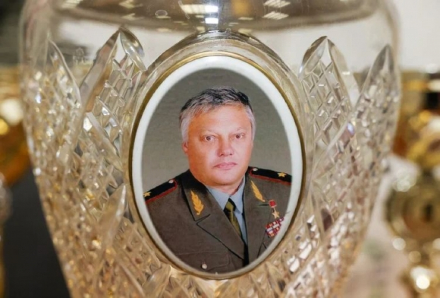 Мишень истории: «Виктор Карпухин опять собрал нас» Мишень истории: «Виктор Карпухин опять собрал нас»