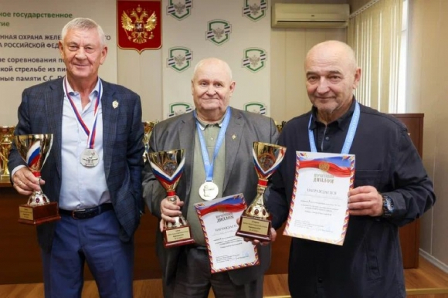 Мишень истории: «Виктор Карпухин опять собрал нас» Мишень истории: «Виктор Карпухин опять собрал нас»