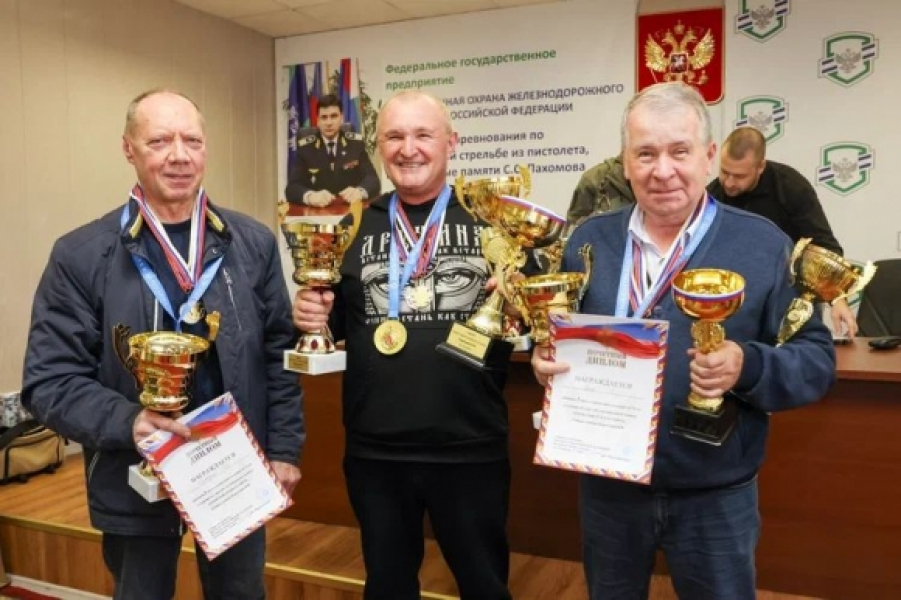 Мишень истории: «Виктор Карпухин опять собрал нас» Мишень истории: «Виктор Карпухин опять собрал нас»