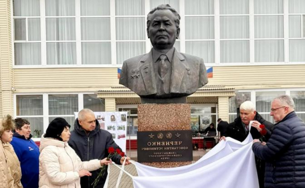 Внук Константина Черненко: «В интернете о моём деде полно откровенной лжи» Внук Константина Черненко: «В интернете о моём деде полно откровенной лжи»