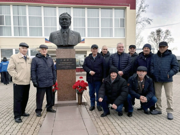 Внук Константина Черненко: «В интернете о моём деде полно откровенной лжи» Внук Константина Черненко: «В интернете о моём деде полно откровенной лжи»